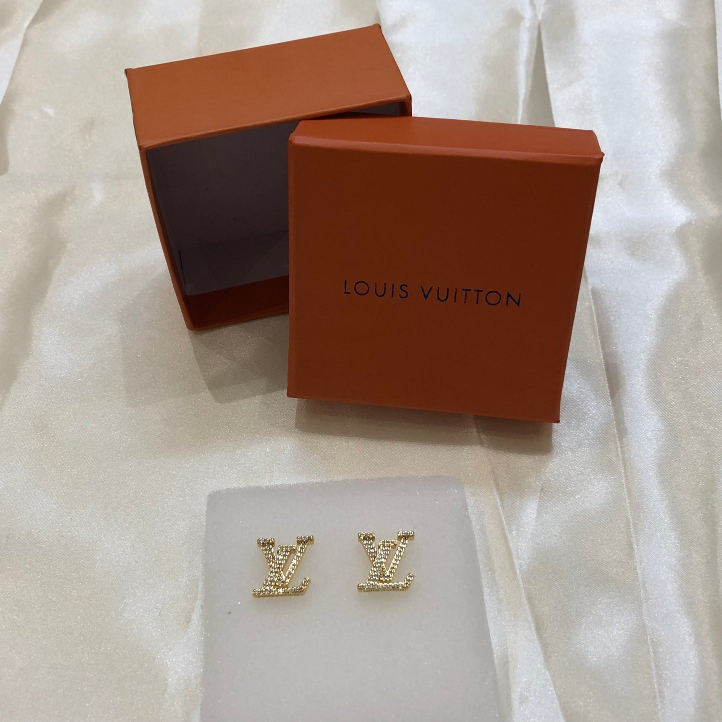 Louis Vuitton Golden Earrings Studs
