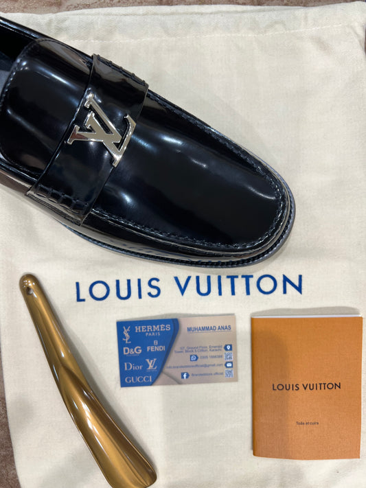 .. Louis.Vuitton Black Silver Logo Major Loafers