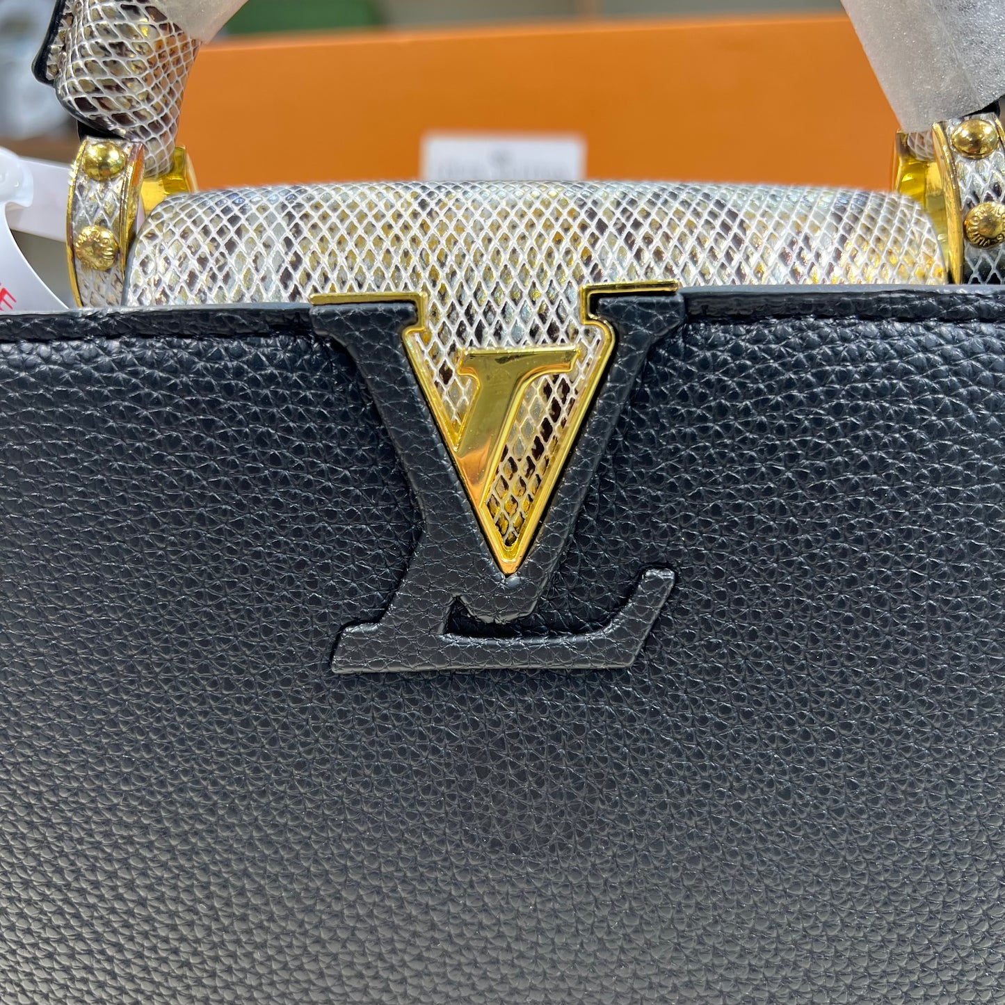 Louis.Vuitton Black Capucines Mini Bag