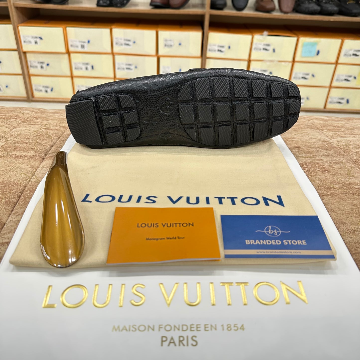 Louis Vuitton Black Embossed Silver Buckle Normal Loafer