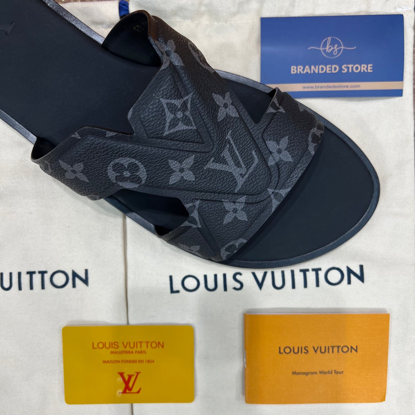 LV Men's Sandal Grey Pattern