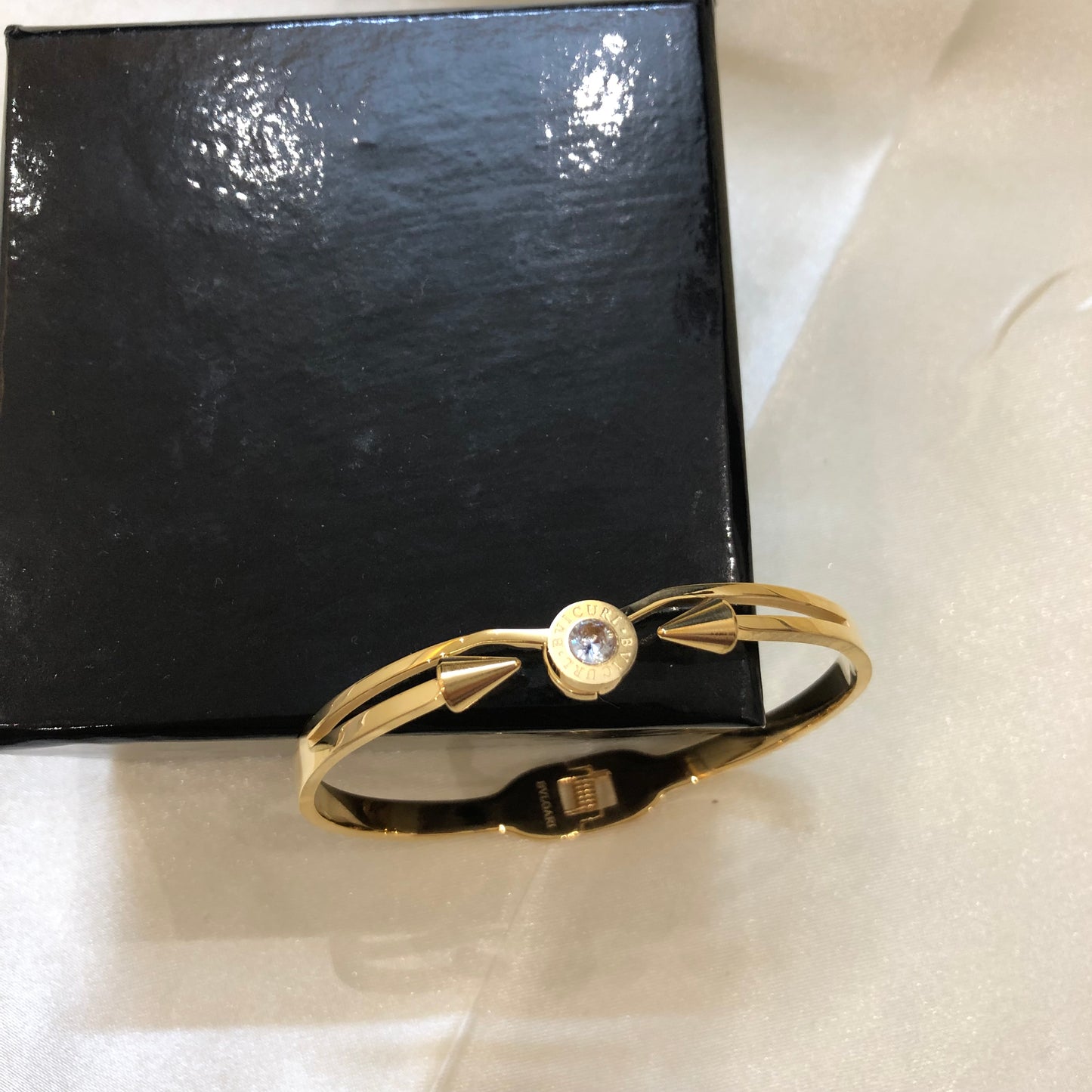 Bulgari Mini Diamond Golden Bracelet