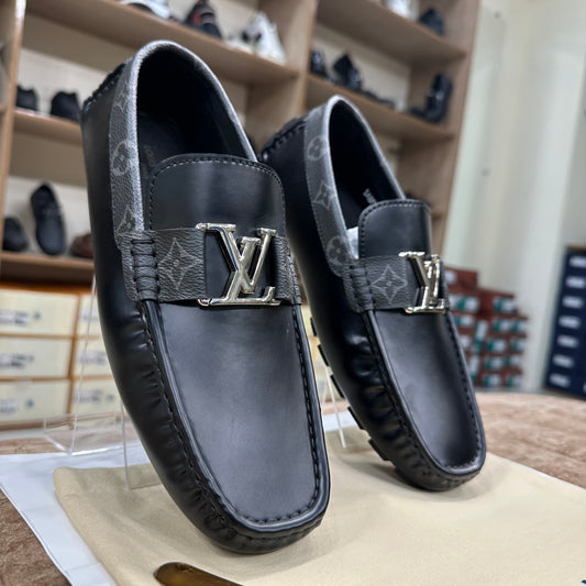 Louis Vuitton Black Flower Normal Loafer