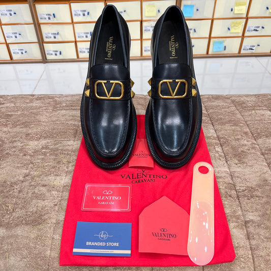 Valentino Garavani Stud Sign Major Loafer Black