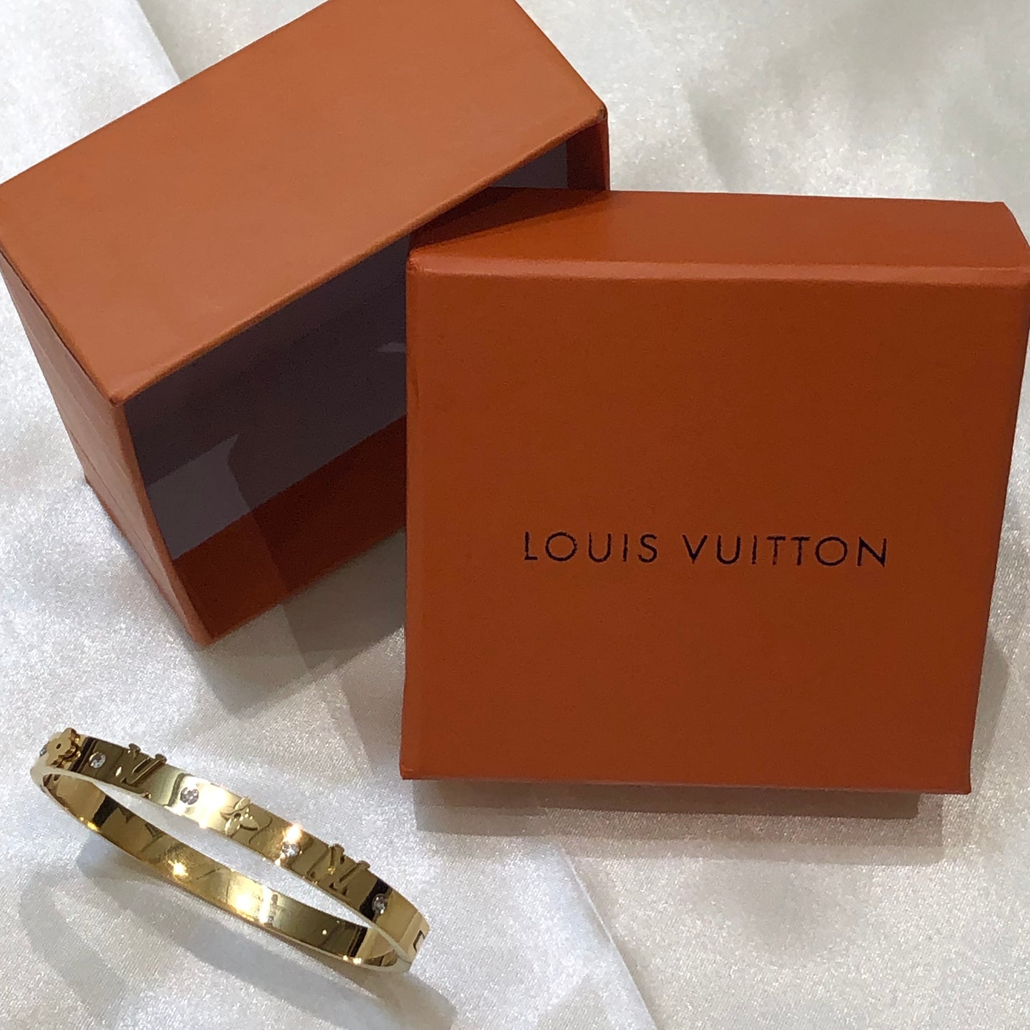 Louis Vuitton LV Logo Golden Bracelet