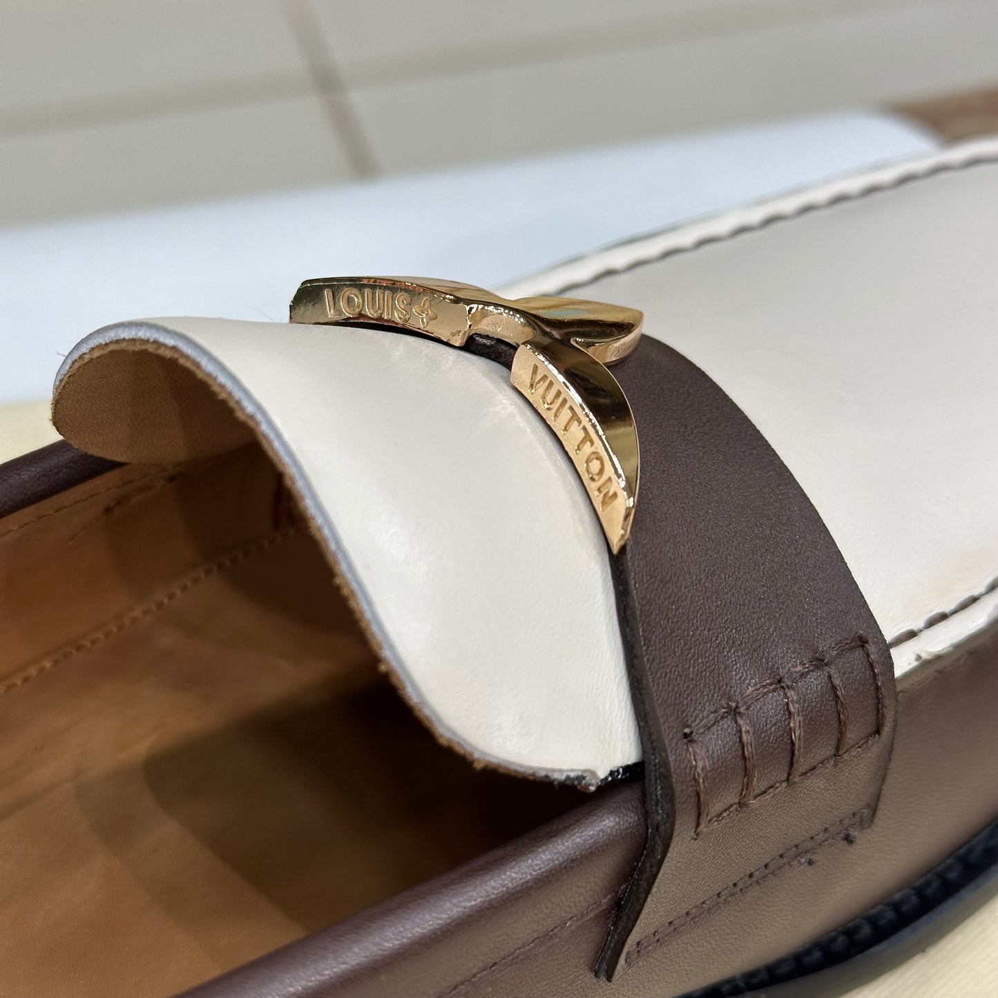 Louis Vuitton - Oxford Major Loafer - Brown White