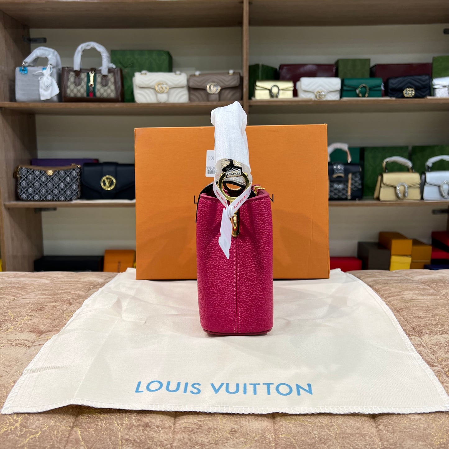 Louis.Vuitton Shocking Pink Capucines Mini Bag