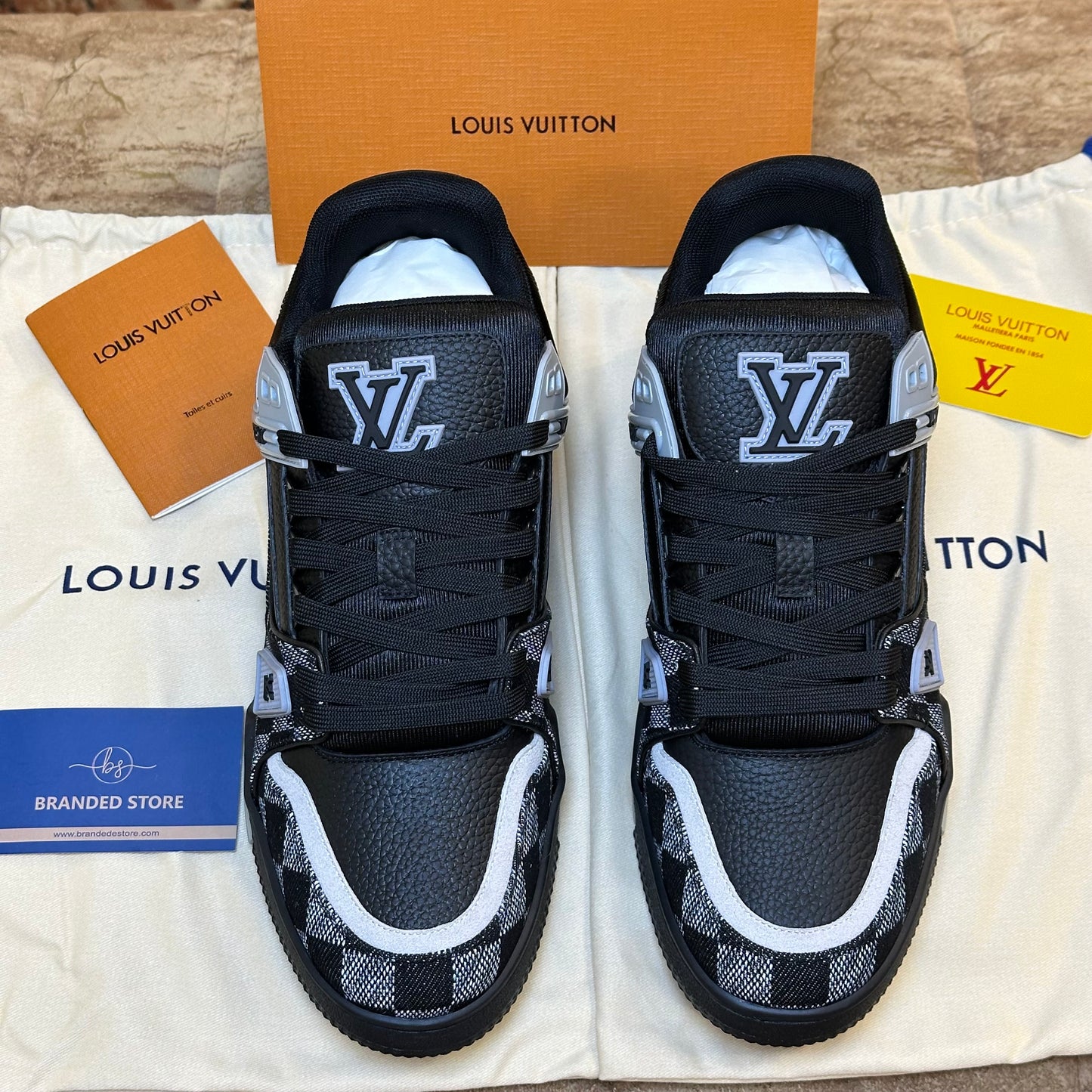 Louis Vuitton Trainer Sneaker - Black