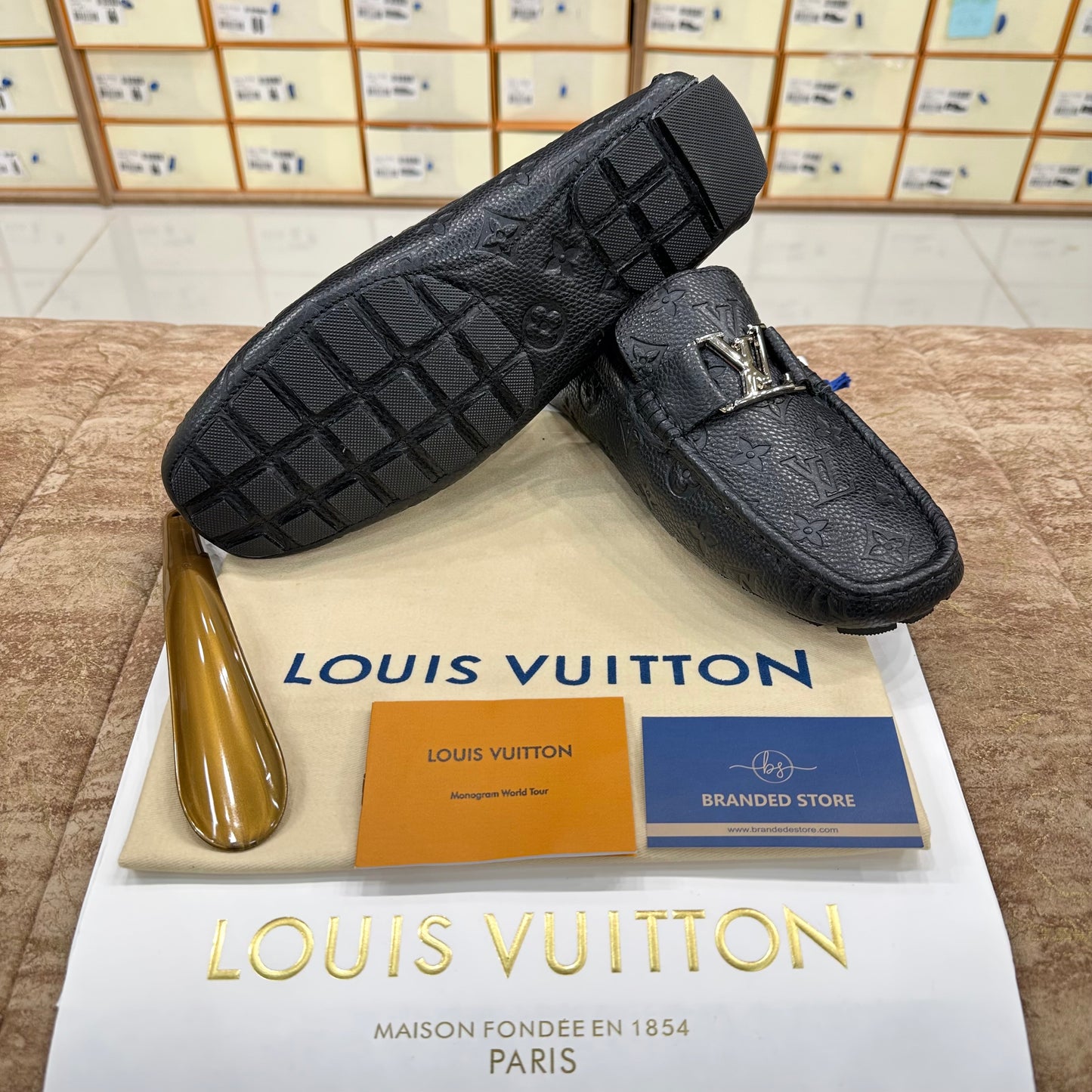 Louis Vuitton Black Embossed Silver Buckle Normal Loafer