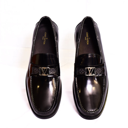 . Louis.Vuitton Black Flower Major Loafers