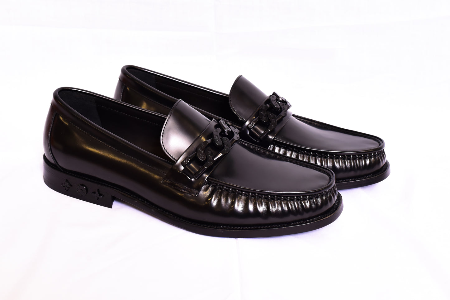 . Louis.Vuitton Chain Black Major Loafers