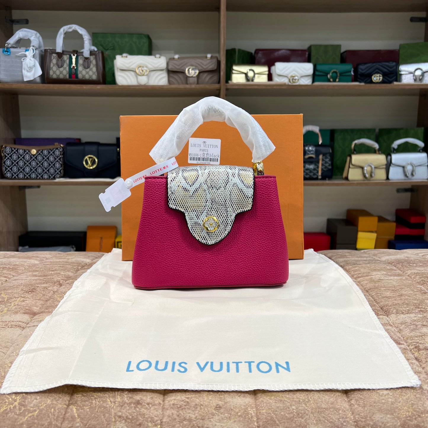 Louis.Vuitton Shocking Pink Capucines Mini Bag