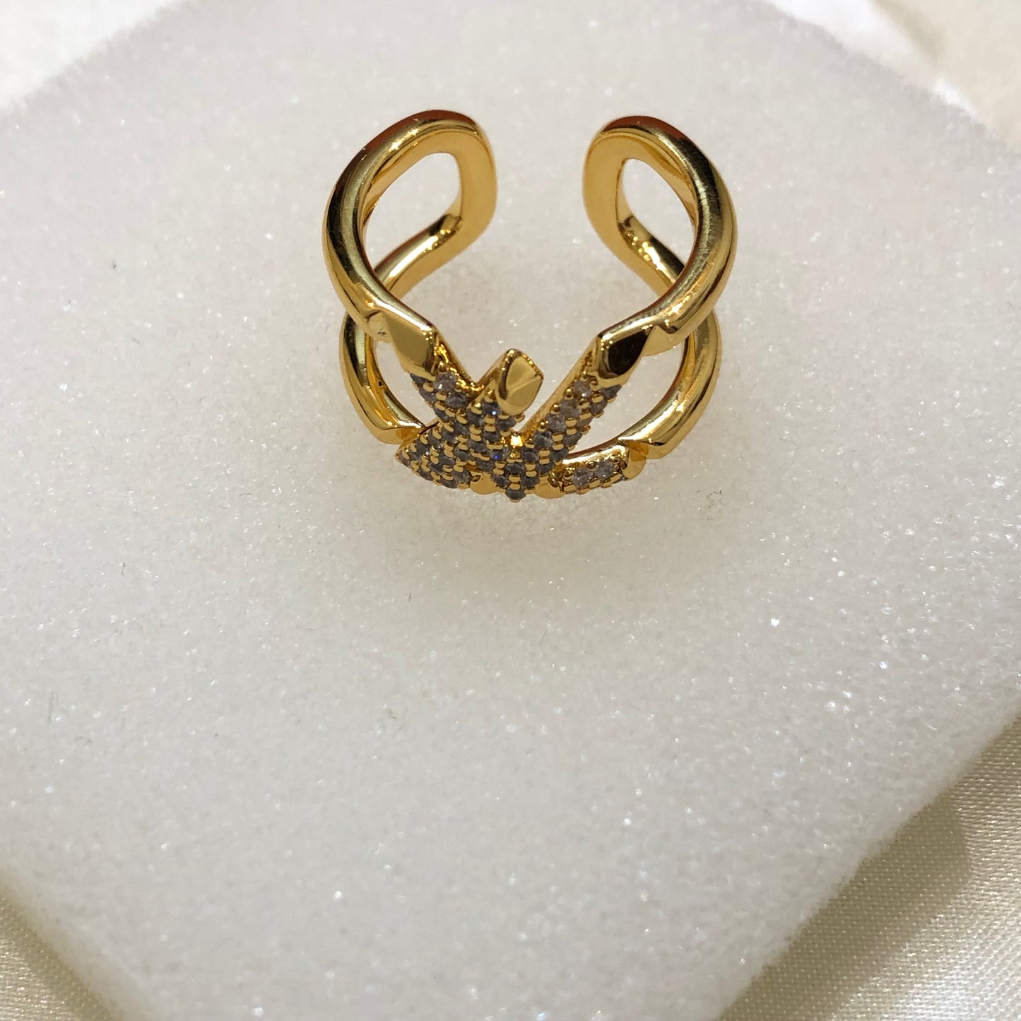 Louis Vuitton Logo Golden Ring