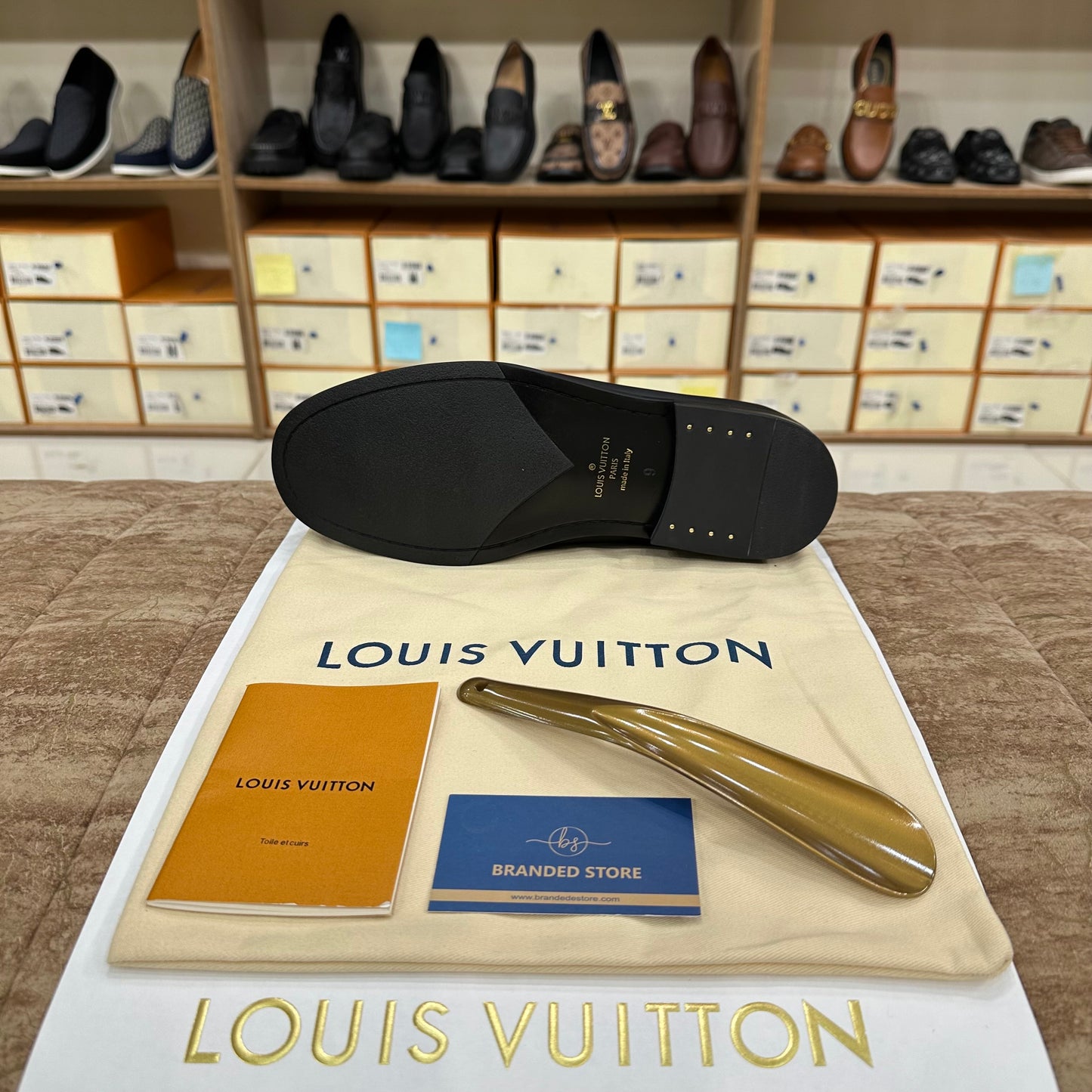 Louis Vuitton - Oxford Major Loafer - Black