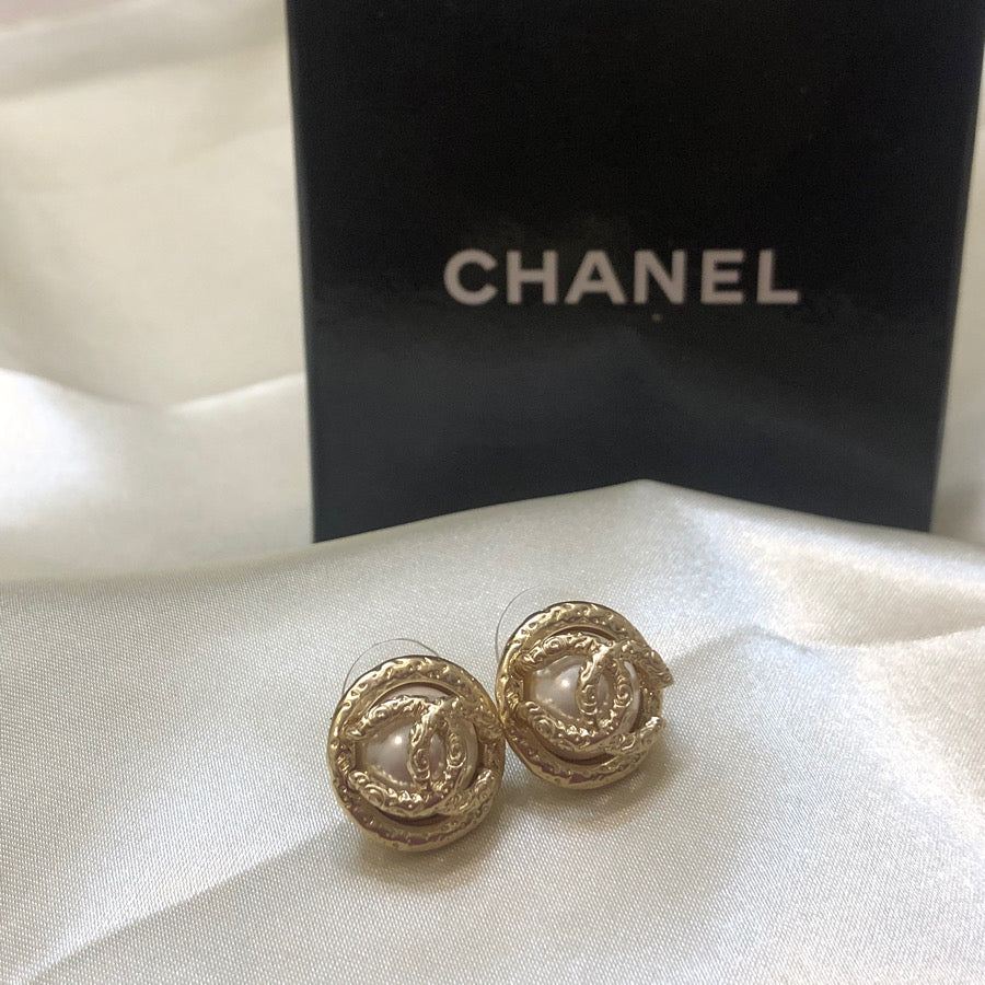 Chanel CC Golden Earrings