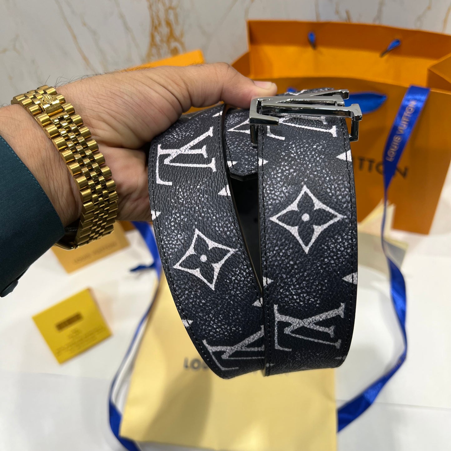 LV Silver Logo Reversible Belt Black / White Printed
