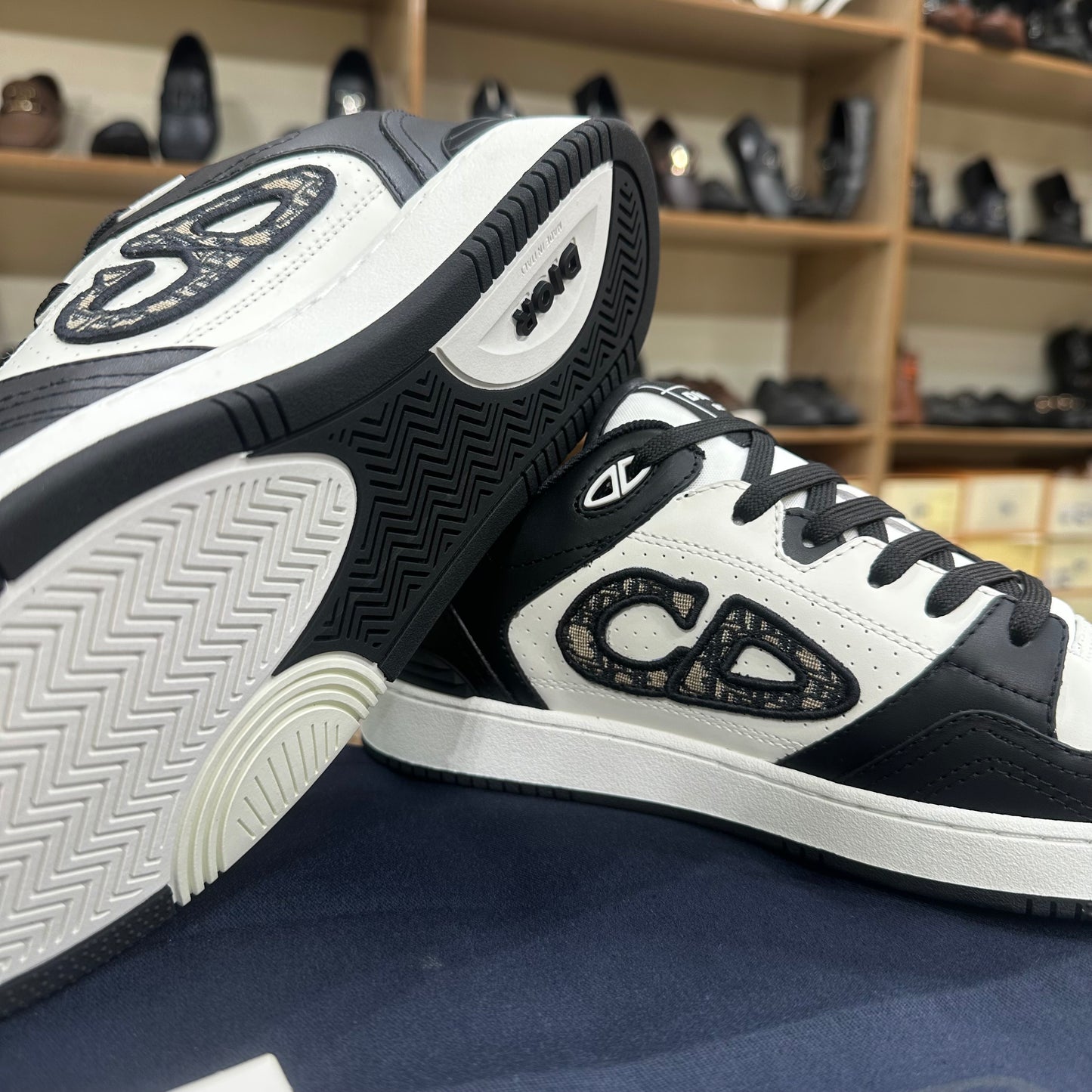 Dior - B57 Uptown Low-Top Sneaker - Black & White