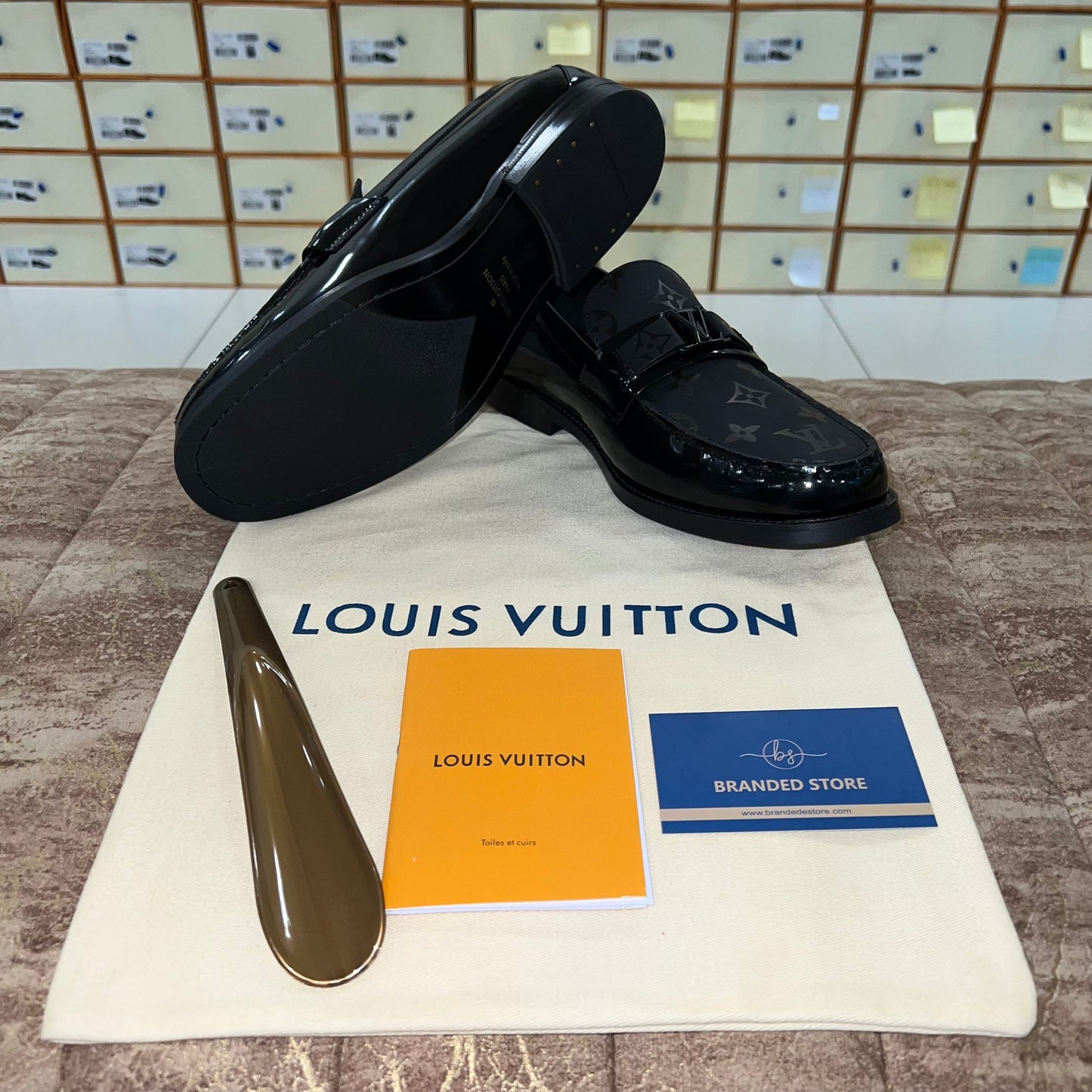 . Louis.Vuitton Black Shine Pattern Major Loafers