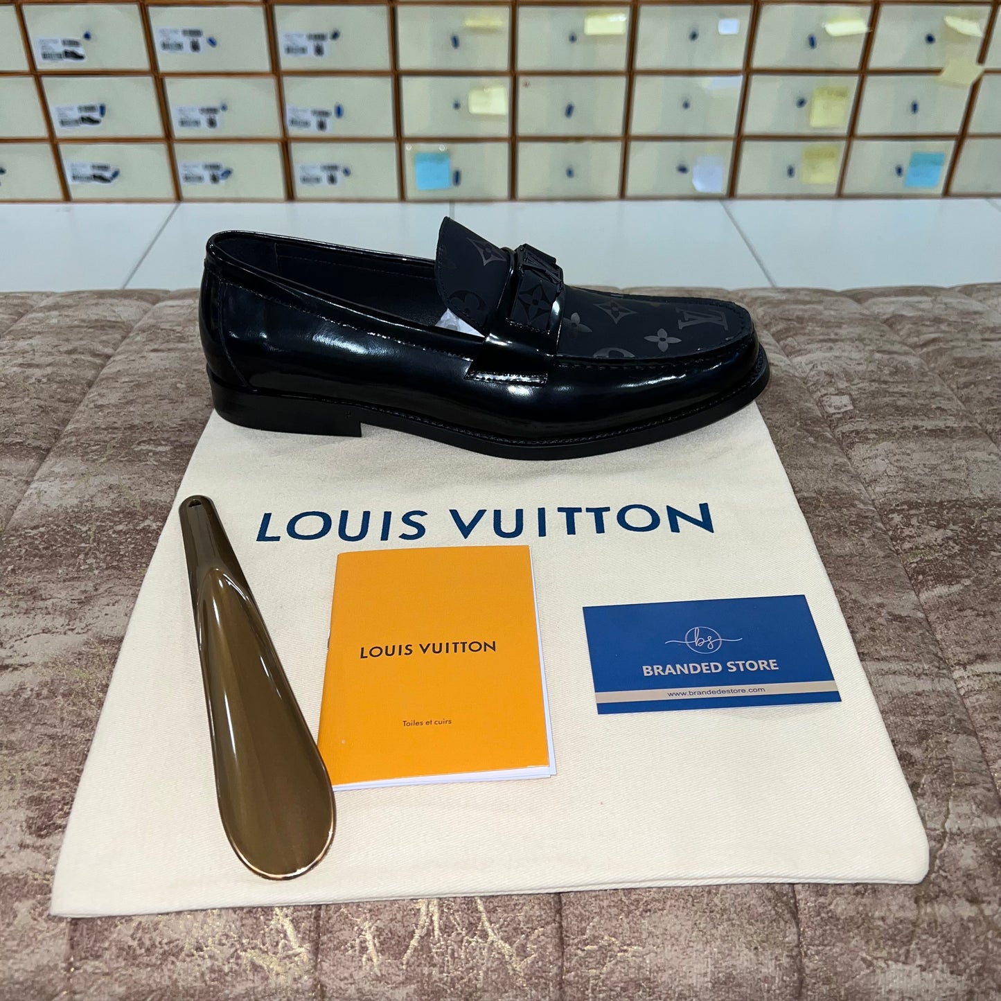 . Louis.Vuitton Black Shine Pattern Major Loafers