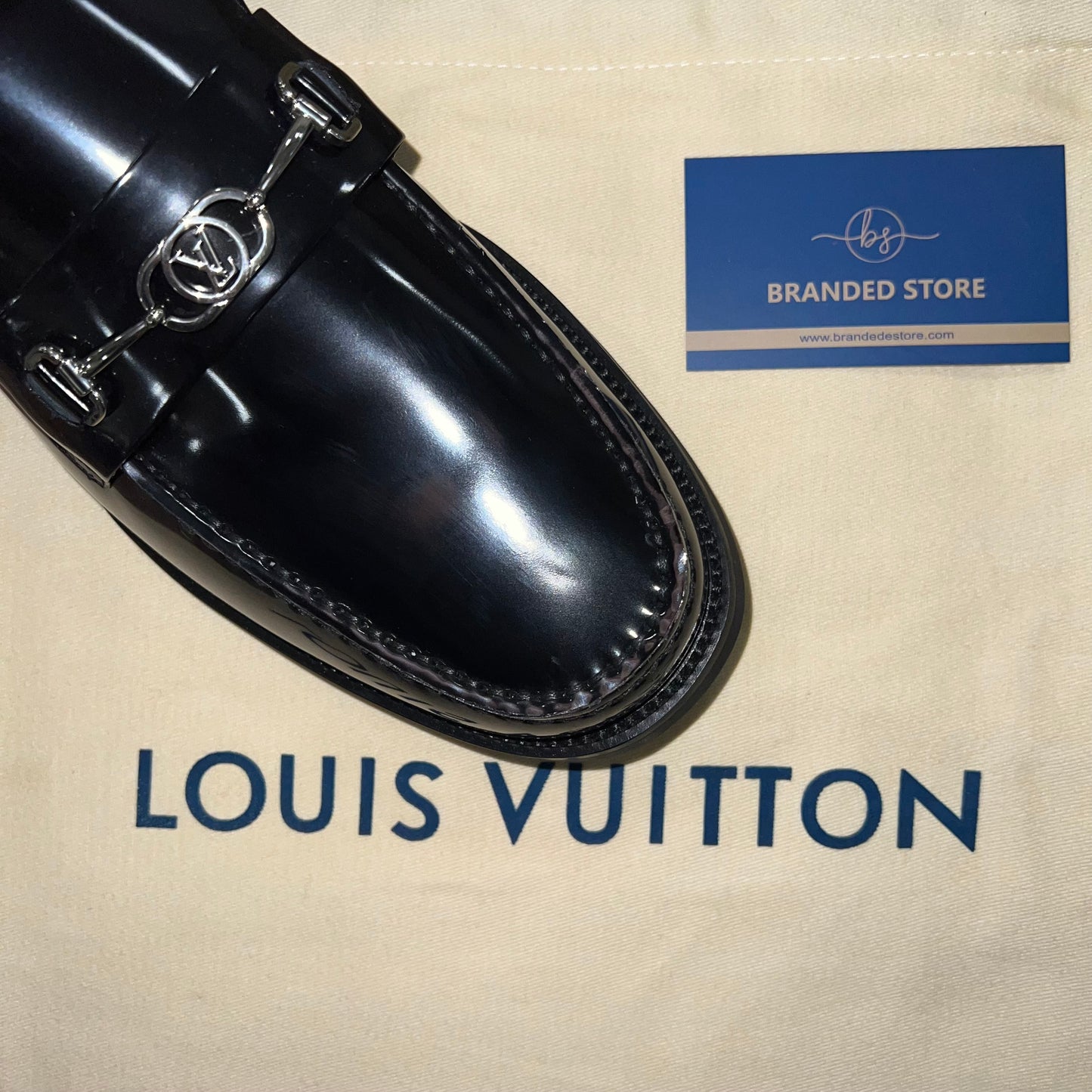 . Louis.Vuitton Silver Chain Black Major Loafers